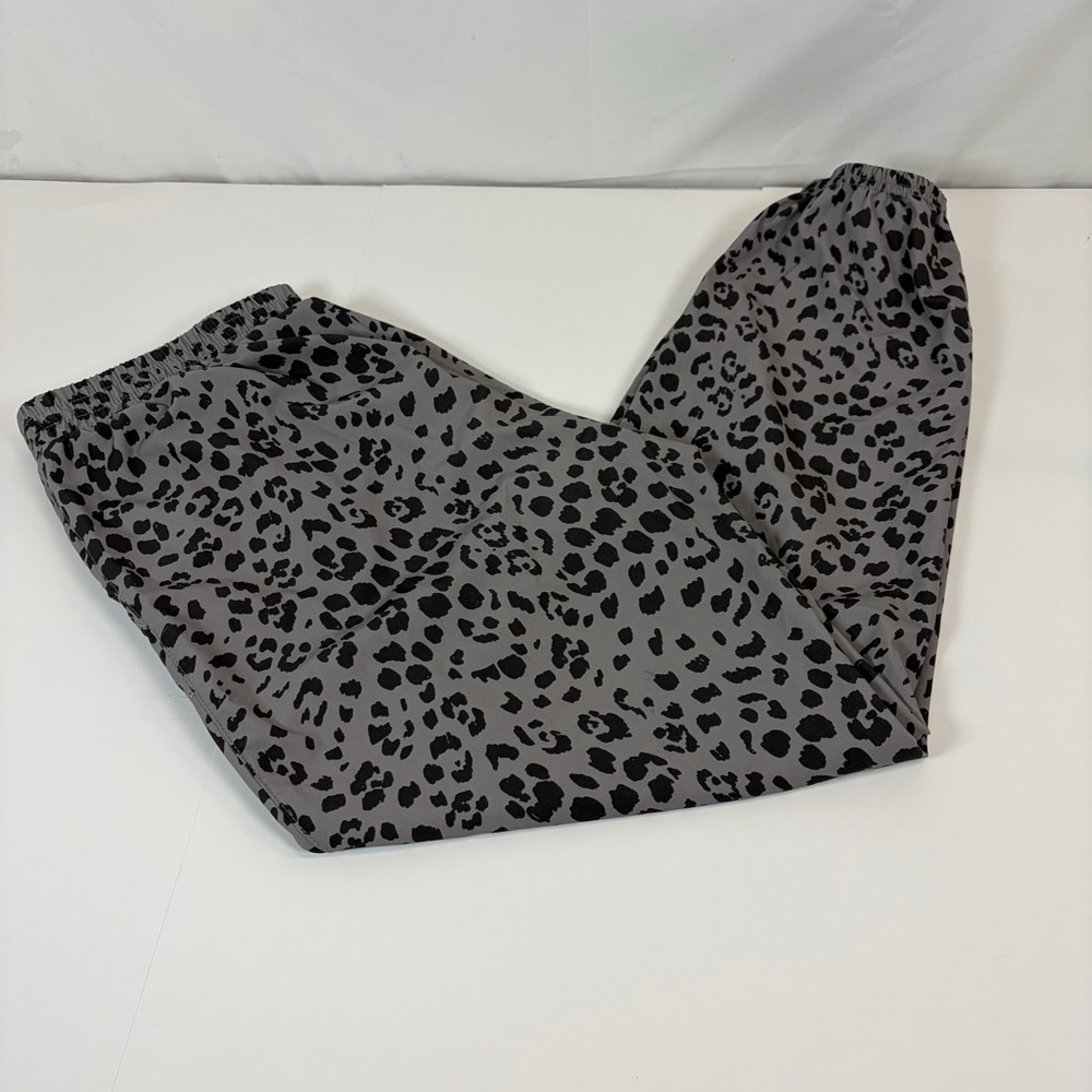 Zac & Rachel Gray Leopard Print Pull-On Pants – Size M